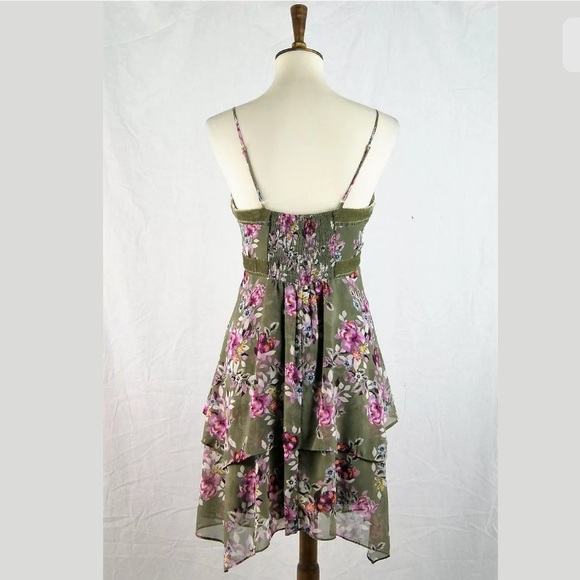 ❌SOLD❌WHBM Olive Floral Velvet Trim Strappy Dress - Picture 6 of 8